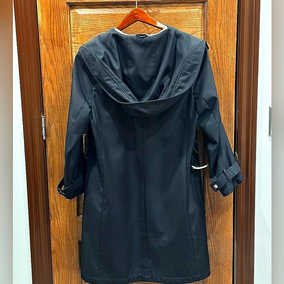 Coat - Picture 2 of 4